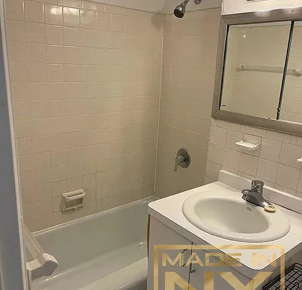 327 W 30th St #4B — Photo 6