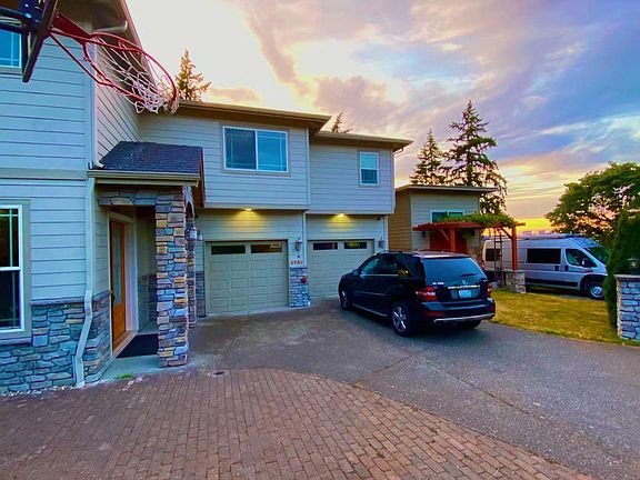 4th image of 4705 116th Ave SE
