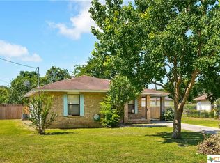 767 Mitchell Ave, Seguin, TX 78155