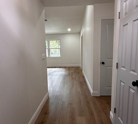 2nd image of 90 Vine St #90