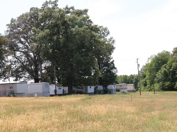 699 Hardtimes Rd, Farmville, VA 23901