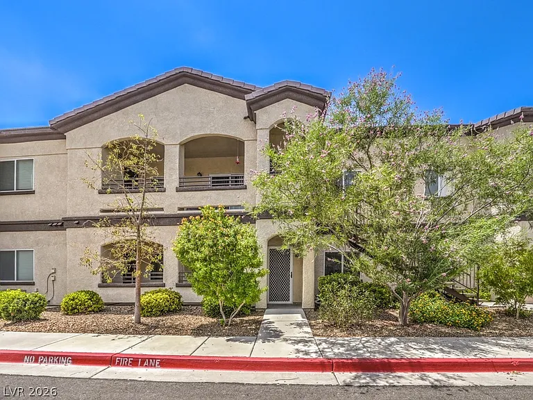 2291 W Horizon Ridge Pkwy #8144 — Photo 1
