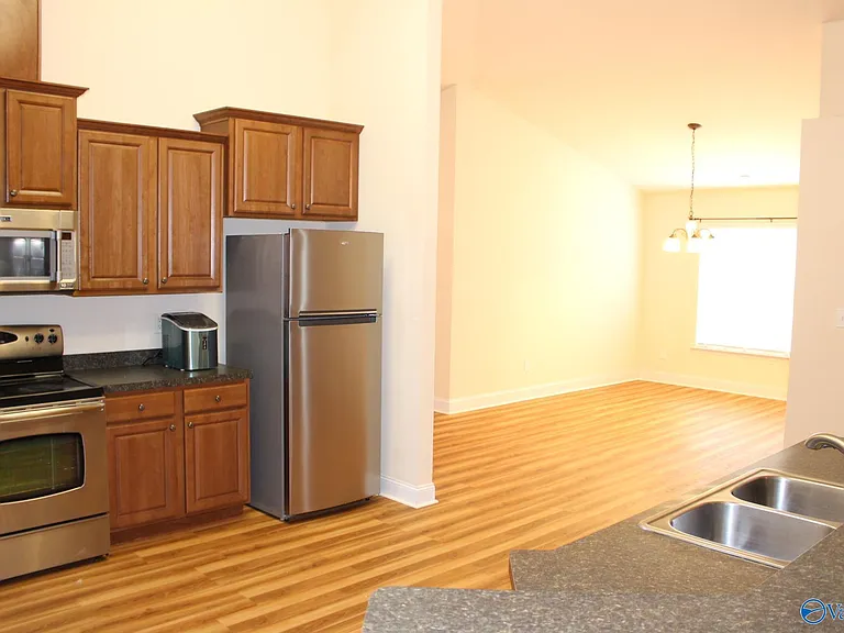 103 Glen View Dr — Photo 10