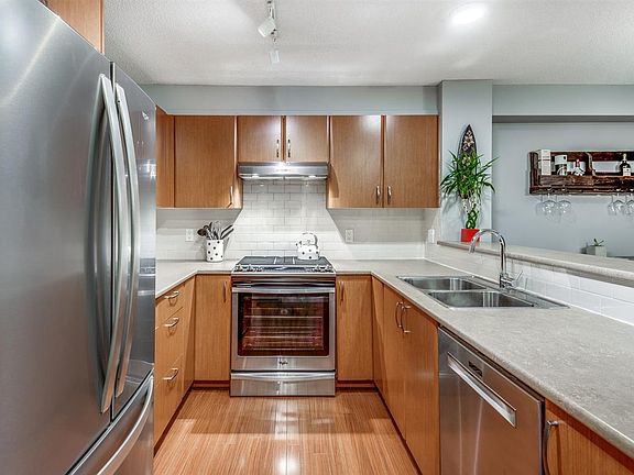 3rd image of 4783 Dawson St #109