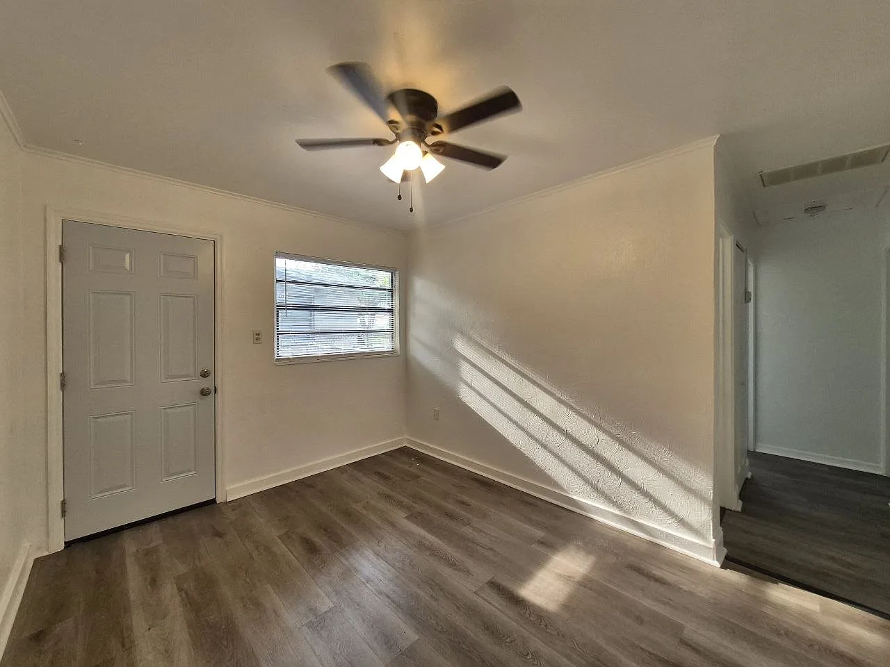2 bed, 598 sqft, $1,450 — Photo 4