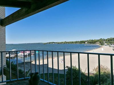 130 W Wisconsin Ave, Pewaukee, WI, 53072