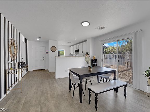 4th image of 1258 Black Cherry St