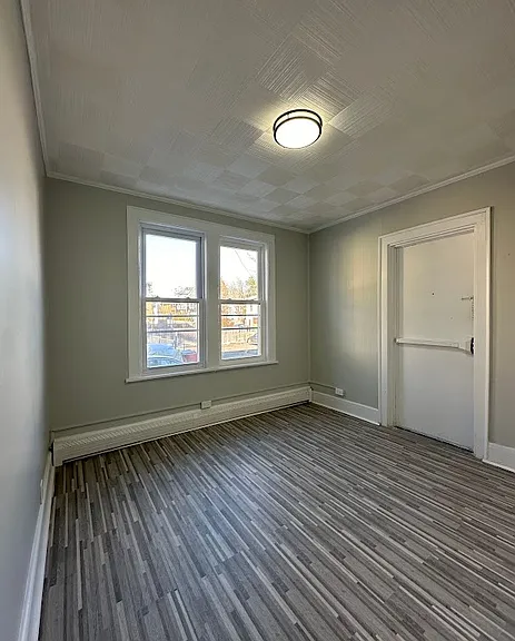 245 E 9th St #3 — Photo 5