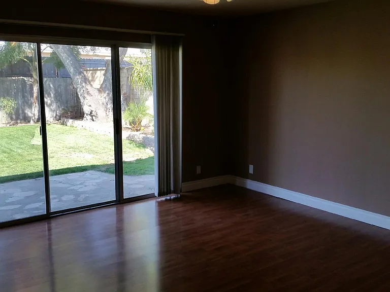 1075 Amethyst Dr — Photo 7