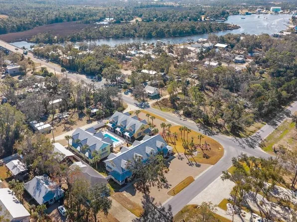 206 SE Tenth St UNIT 6, Steinhatchee, FL 32359
