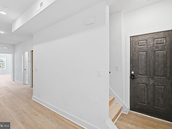 5th image of 669 N 39th St #3