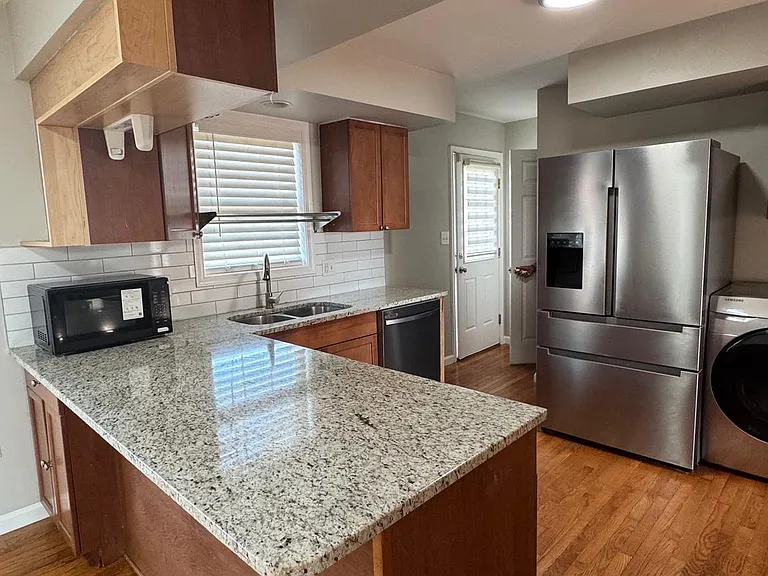 14780 Jordan Ln — Photo 20
