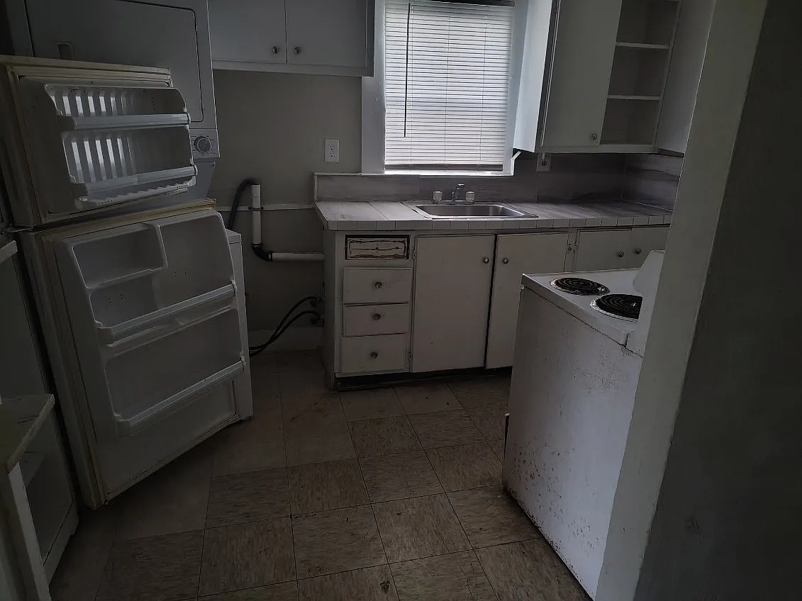 2 bed, $560 — Photo 4
