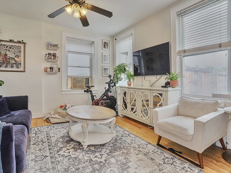 740 Washington St #6 — Photo 7