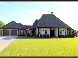 404 Breaux Rd, Lafayette, LA 70506