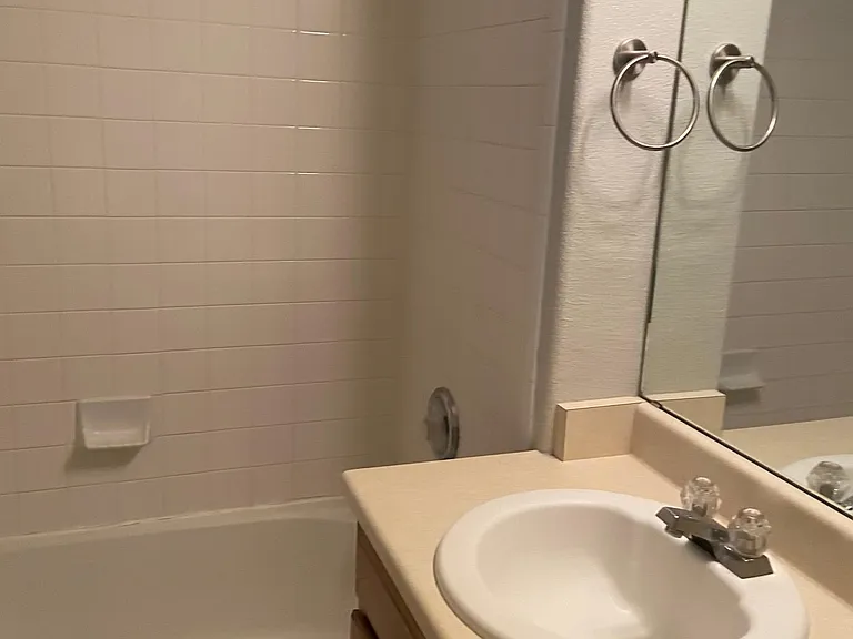 7817 Louisiana Blvd NE #402 — Photo 13