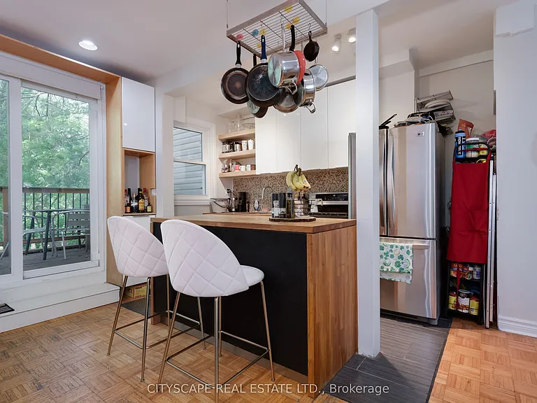 193 Coxwell Ave #UPPER — Photo 5