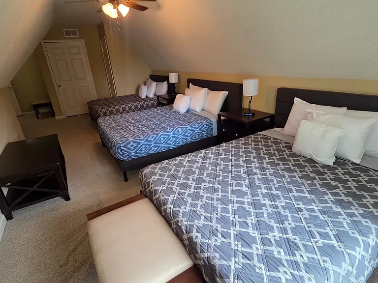 75 Fairoaks Dr — Photo 12