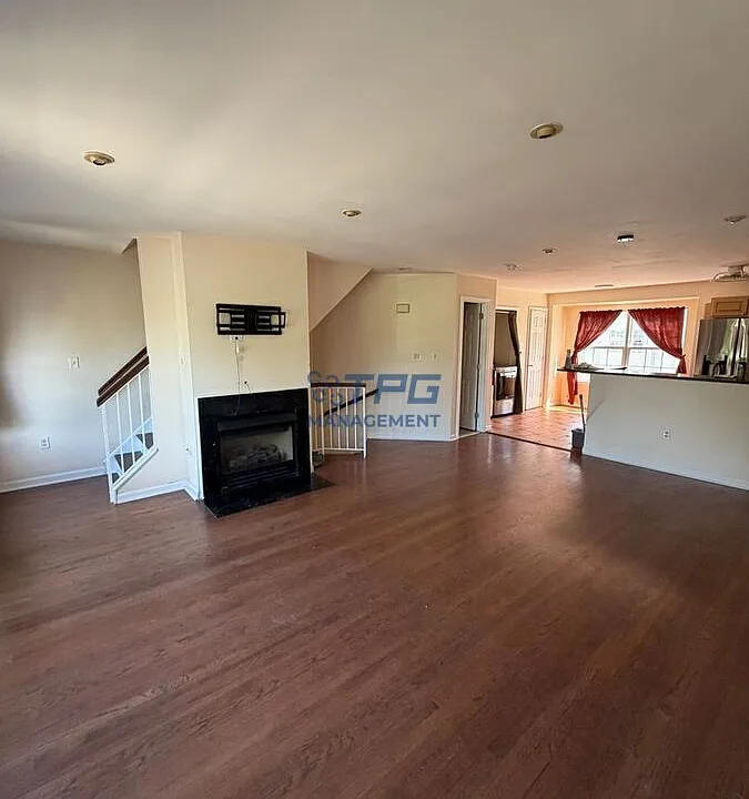 83 Nathan Blvd