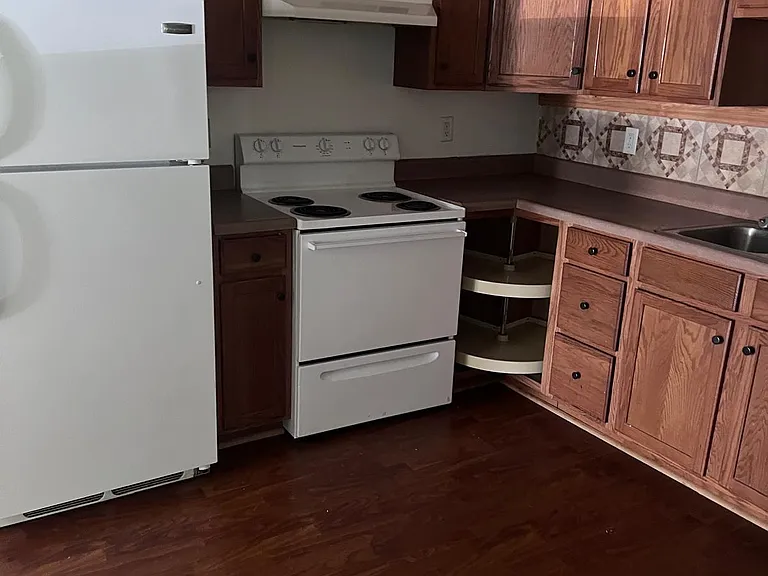 505 N Pitt St #1 — Photo 6