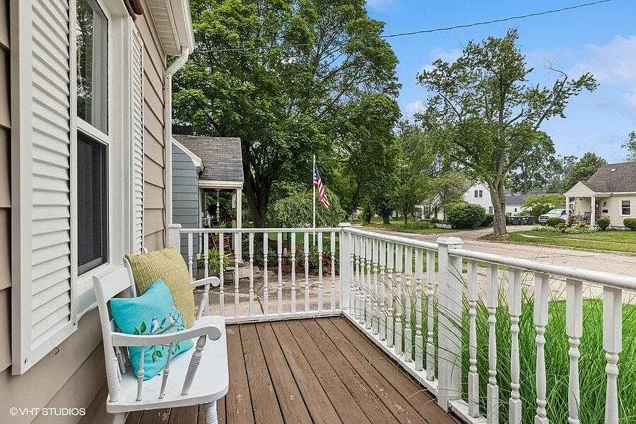1st image of 2511 Morton Ave