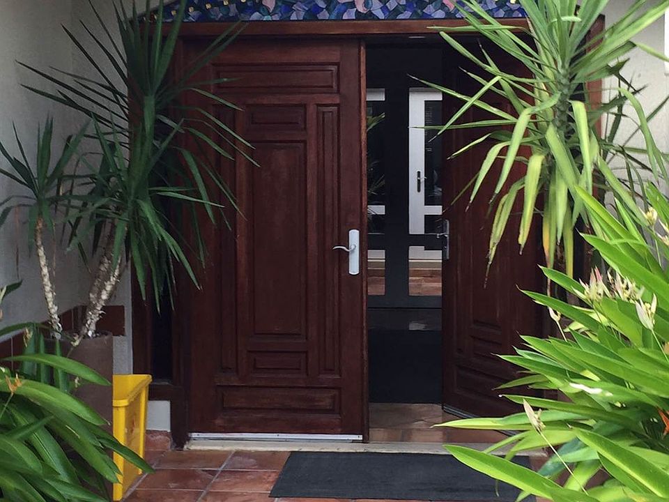 The Greens Entrance