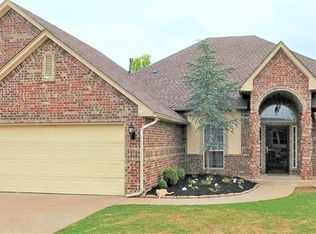 304 E Raleigh Ter, Mustang, OK 73064