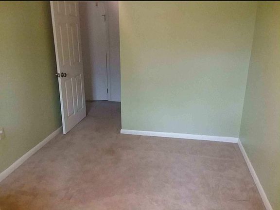 2nd image of 1149 Deerfield Rd
