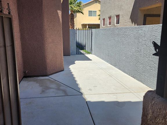 3rd image of 620 Brown Breeches Ave