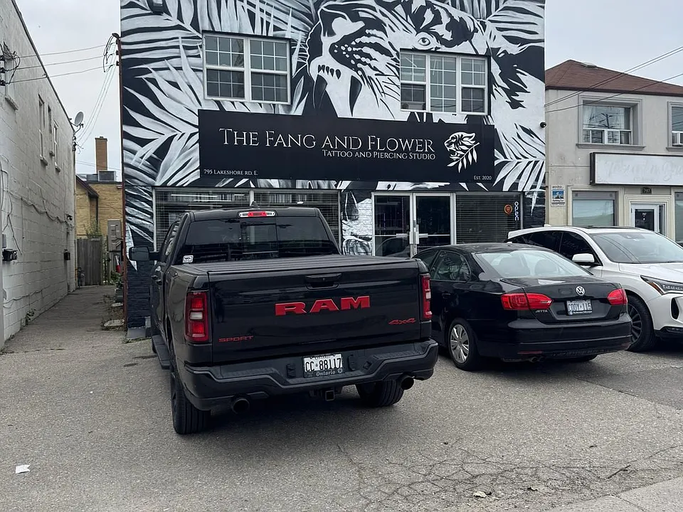 795 Lakeshore Rd E #2C