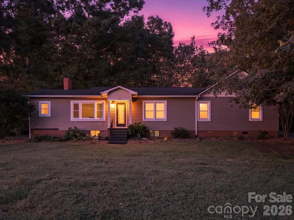 190 Forsaken Dr, China Grove, NC 28023