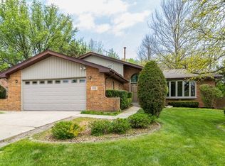 17121 Ashwood Ln, Orland Park, IL 60467