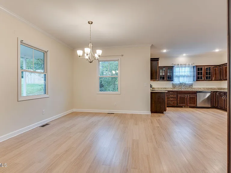707 Victoria Lee Way — Photo 10