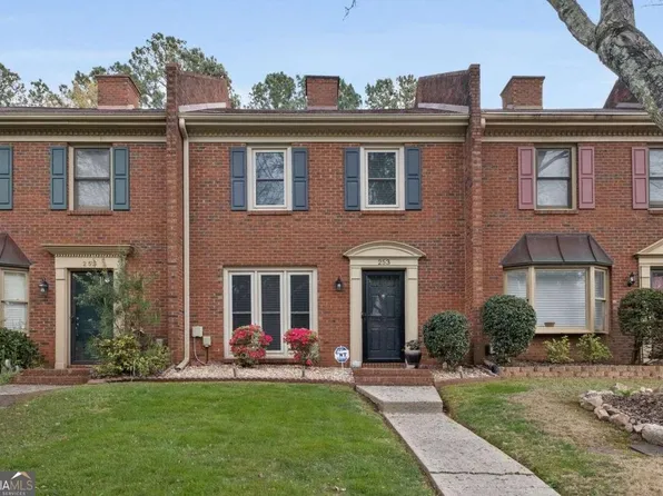 253 Braxton Pl, Tucker, GA 30084