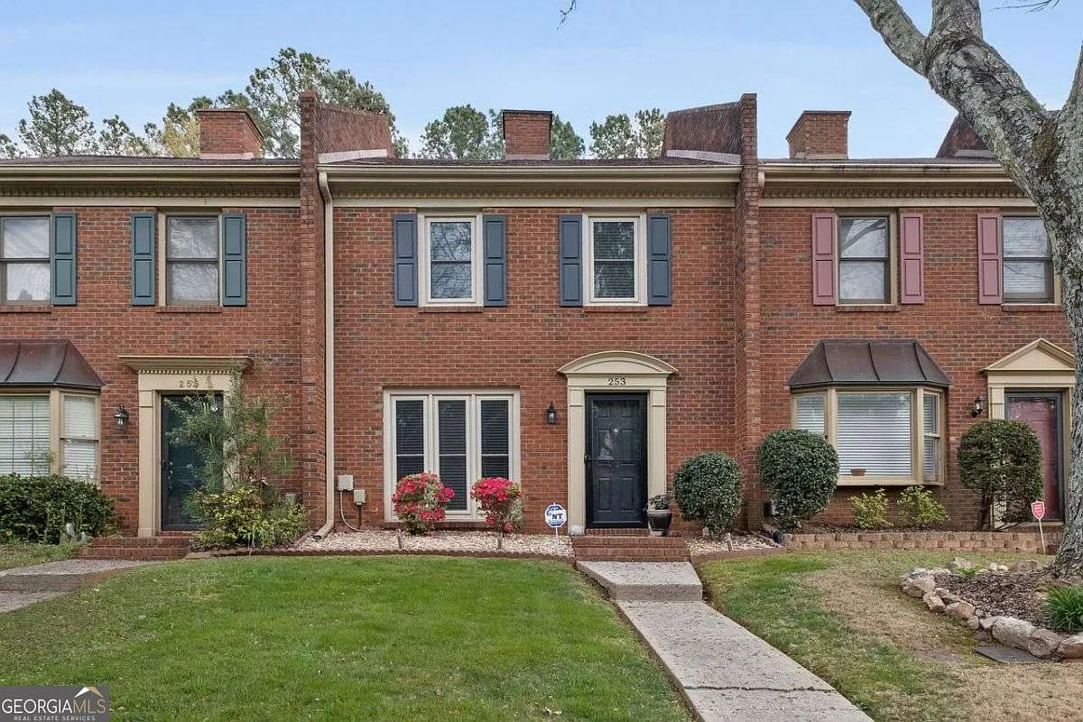 253 Braxton Pl photo 1