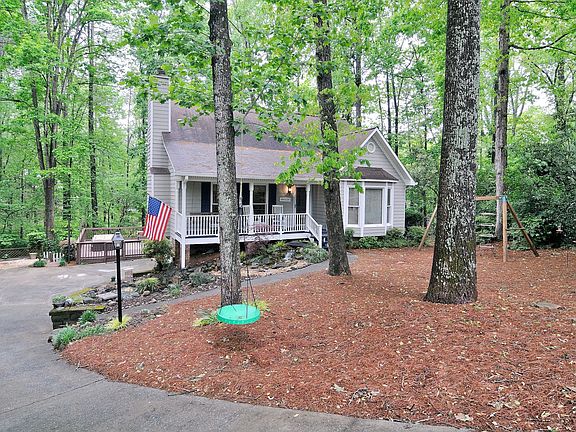 2nd image of 405 Half Hitch Ct