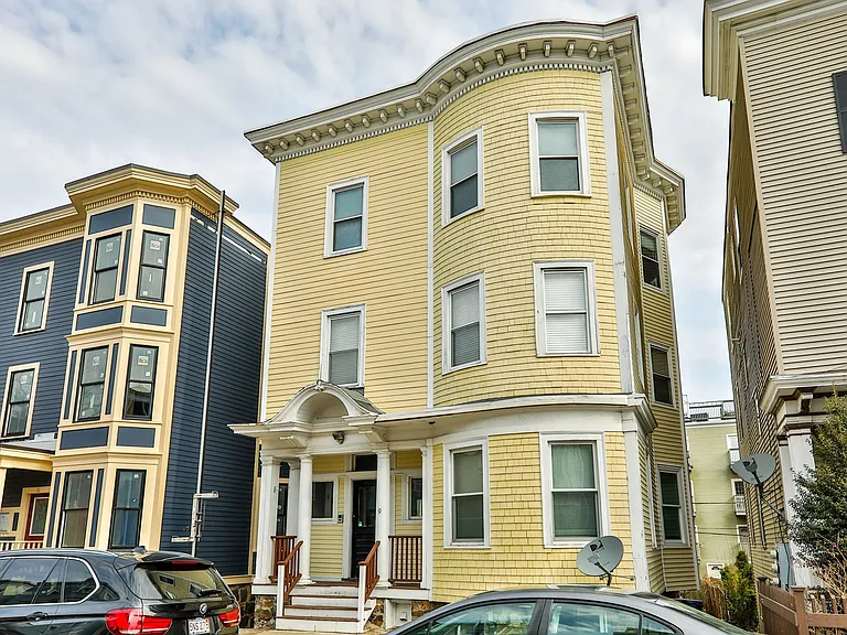 9 Bellflower St #3 — Photo 3