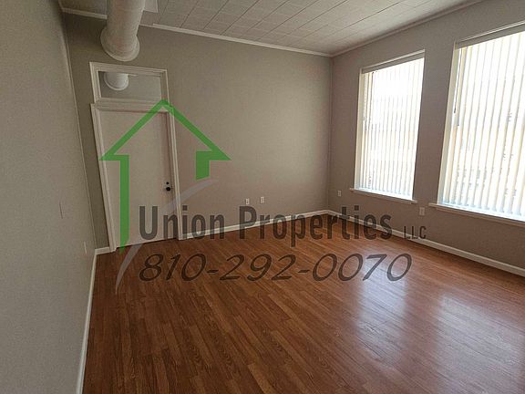 2nd image of 412 Grand River Ave #10