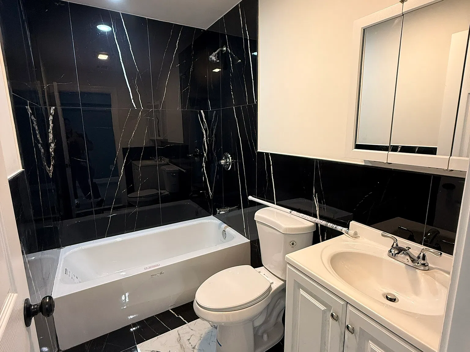 4 bed, $3,300 — Photo 3