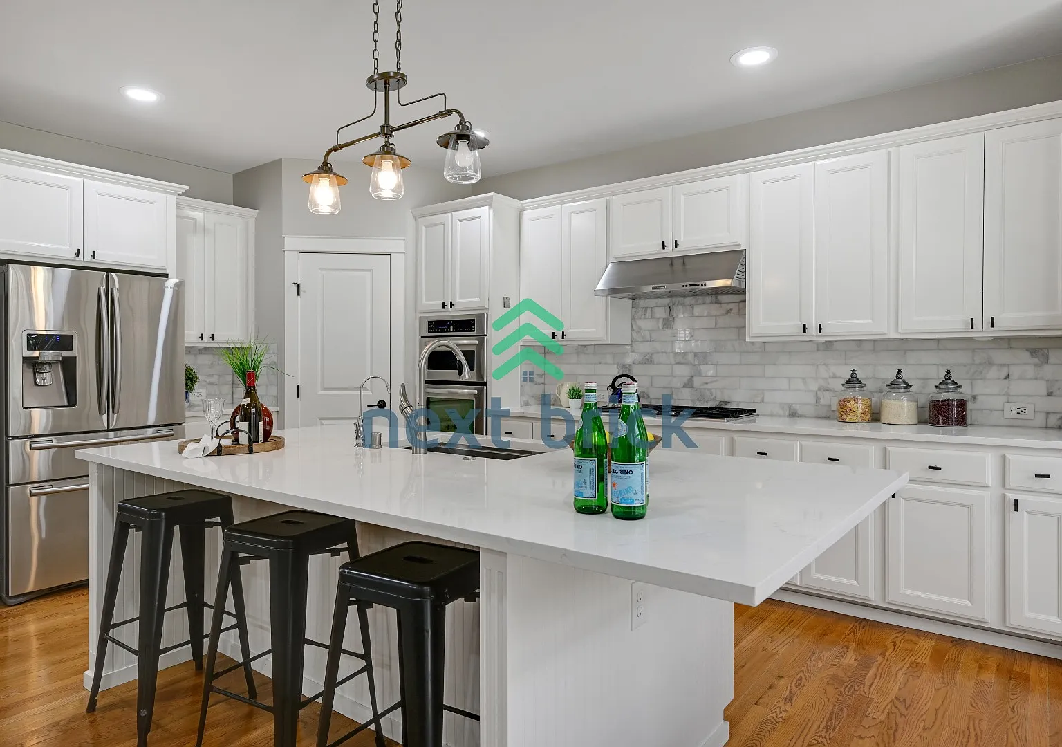 Spacious 4-Bed, 4-Bath Retreat in Sammamish 3300 Sq Ft of Comfort and Style! — Photo 4
