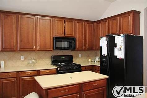 5th image of 3824 Sevenoaks Dr