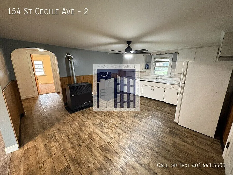 2 Bed/1 bath on 2nd floor for $1500 — Photo 3