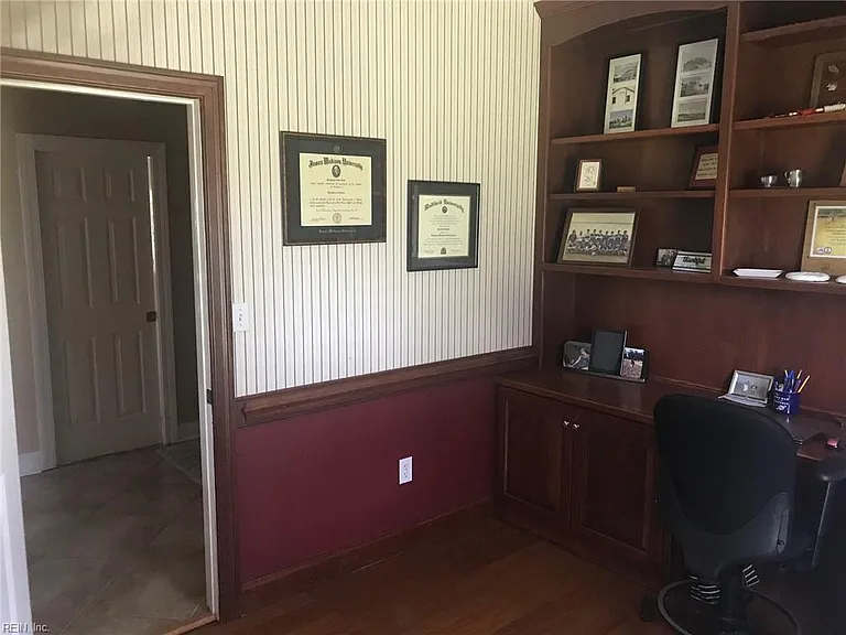 12325 Six Ponds Ln — Photo 31