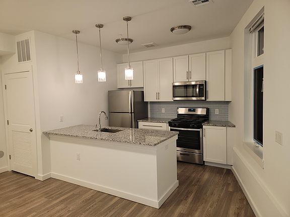 3rd image of 61 Virginia Ave #402