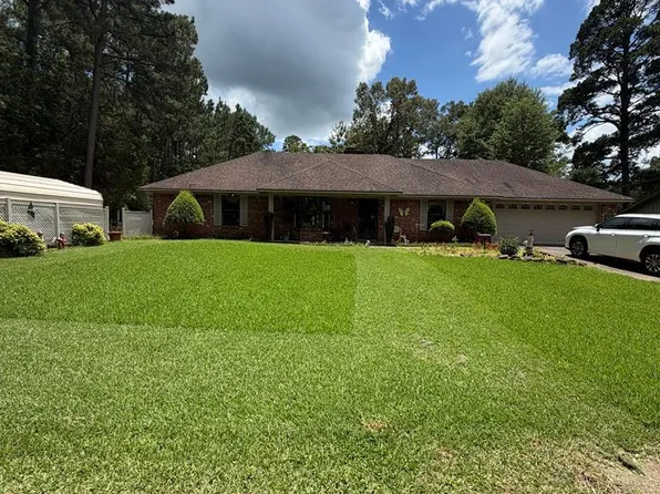 1010 Brookhaven Dr, Atlanta, TX 75551