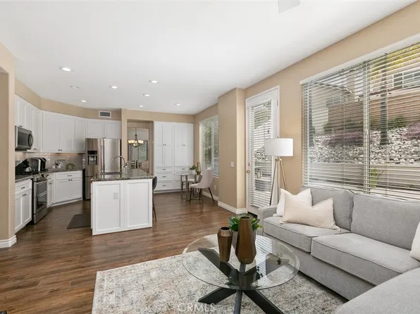 68 Toulon Ave, Foothill Ranch, CA 92610