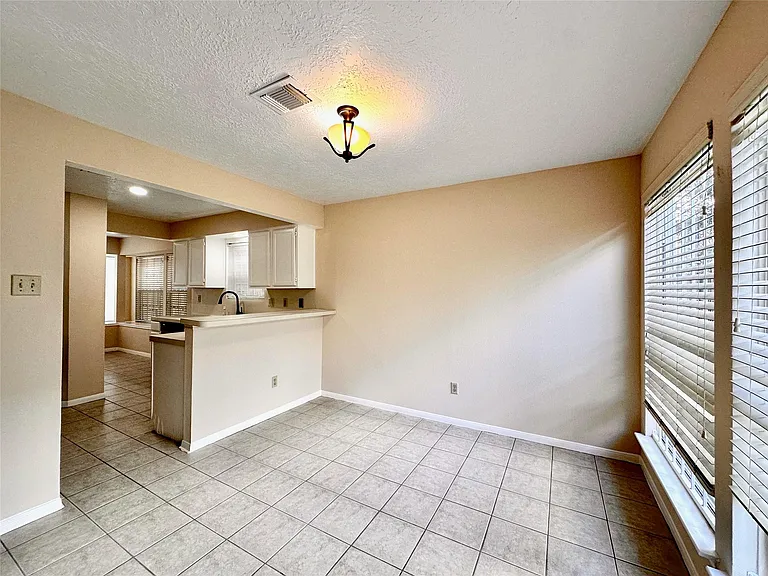 6437 Chatham Island Ln — Photo 7