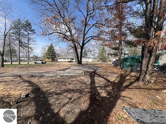 1st image of 811 Linwood Ln