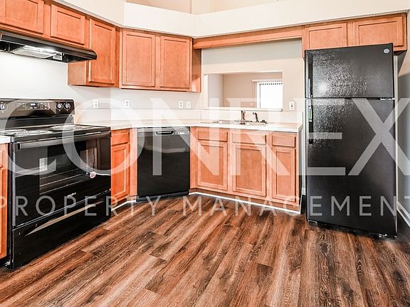 5th image of 455 Moby Dick Dr S