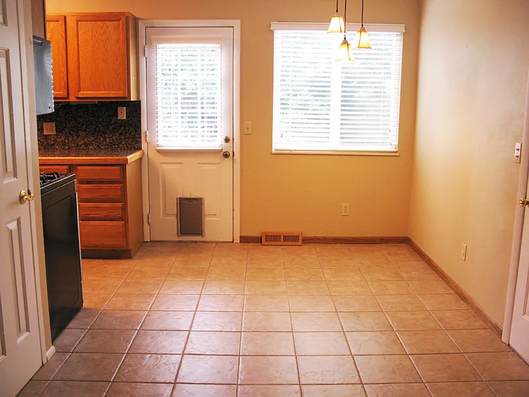 Eat-in dining area